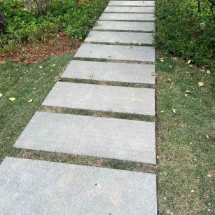 南京 芝麻黑小区踏步、汀步石铺装效果