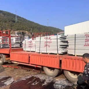 南京 芝麻灰花岗岩光面毛板出货日常