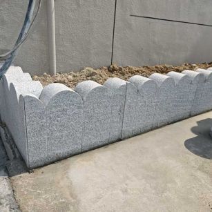 南京 芝麻白花岗岩花边石铺装效果图