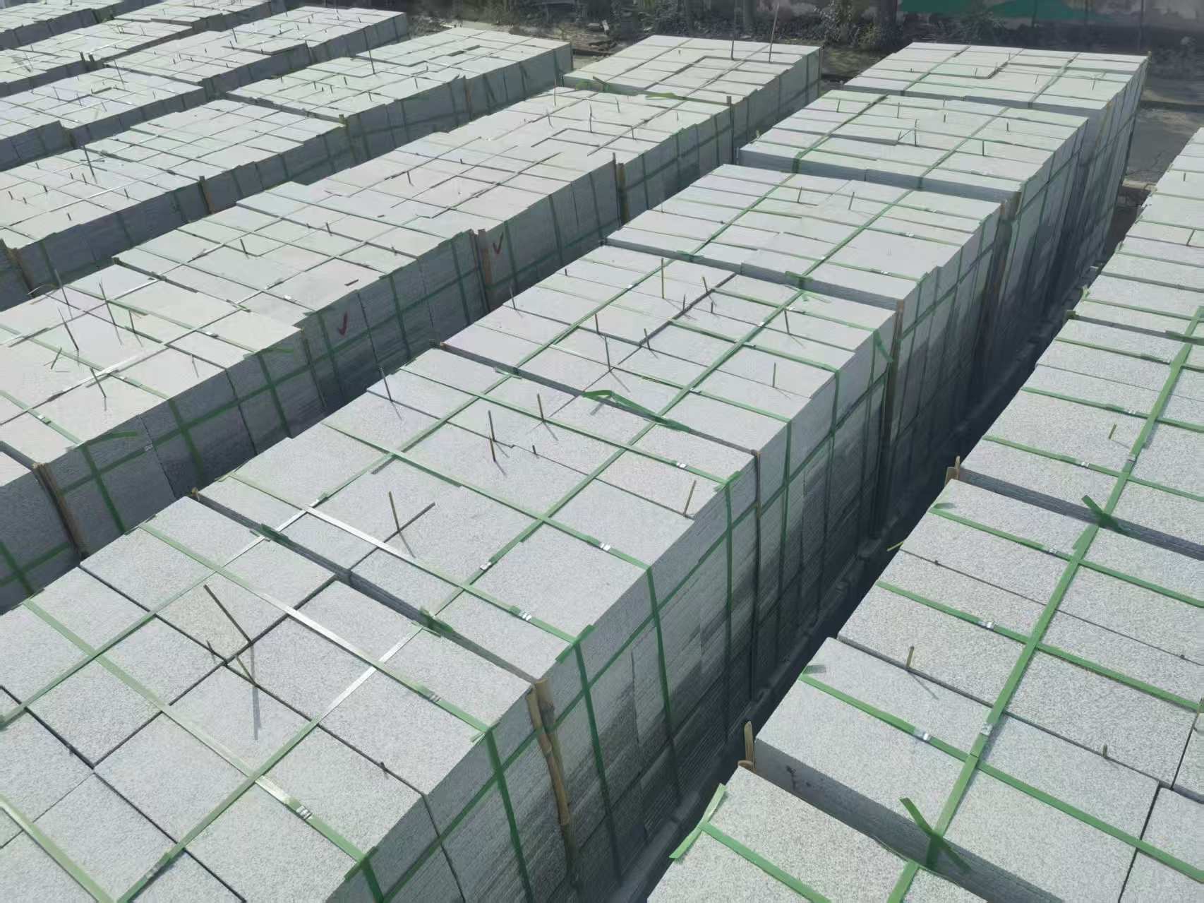 南京 芝麻白1.8公分火烧300*600地铺，清仓大甩卖