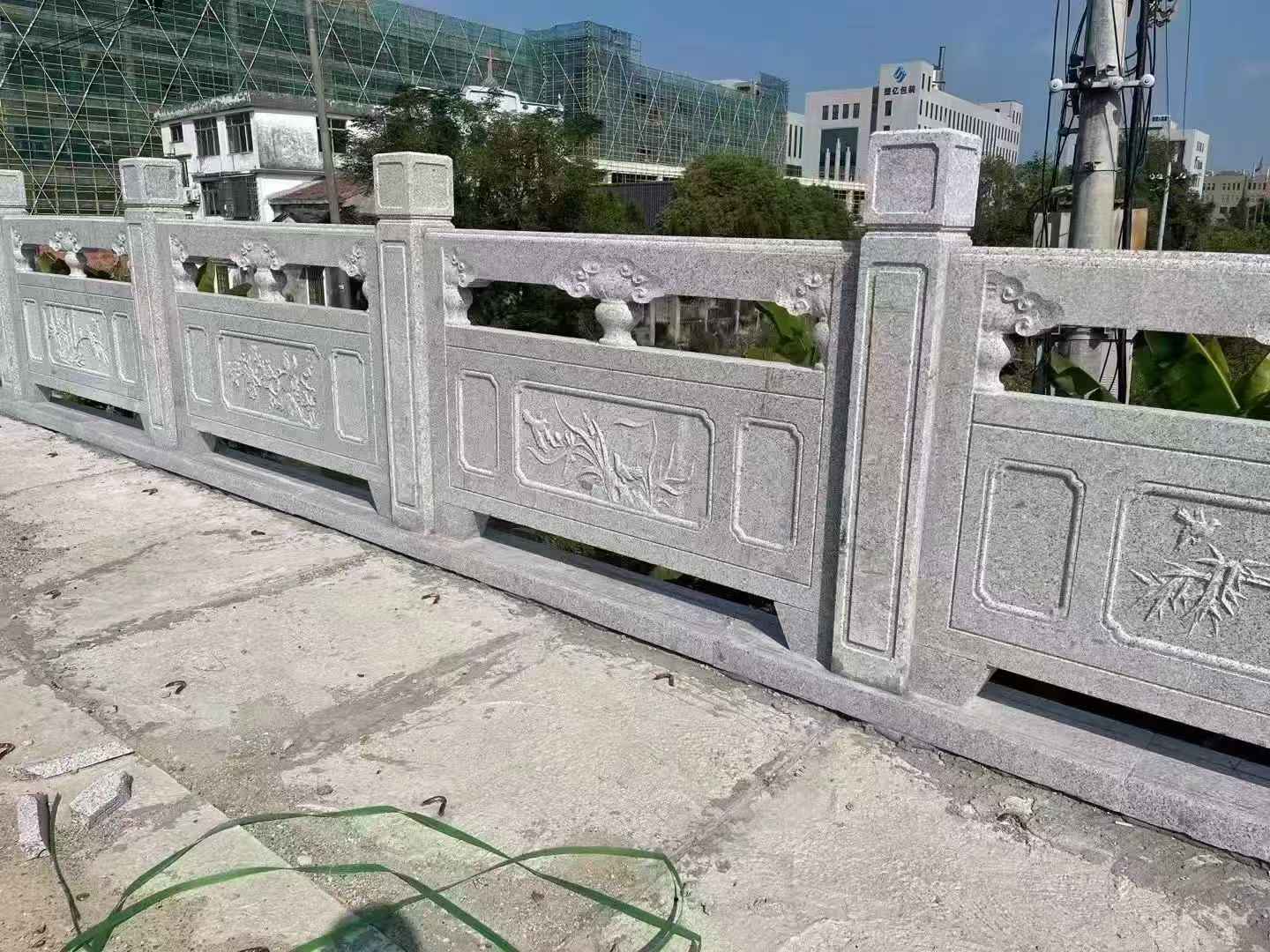 南京 芝麻白栏杆