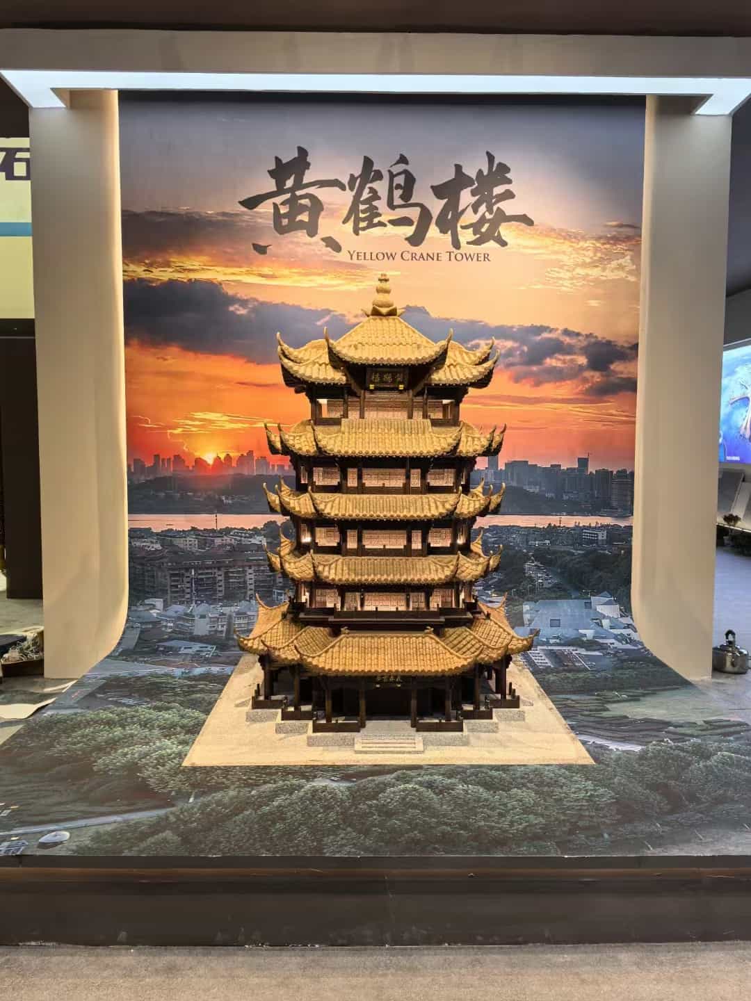 南京仿古石文创作品-黄鹤楼